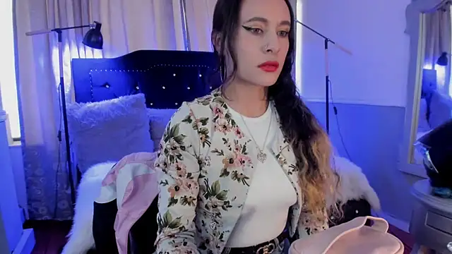 Coral Gibson online show from October 17, 12:51 pm