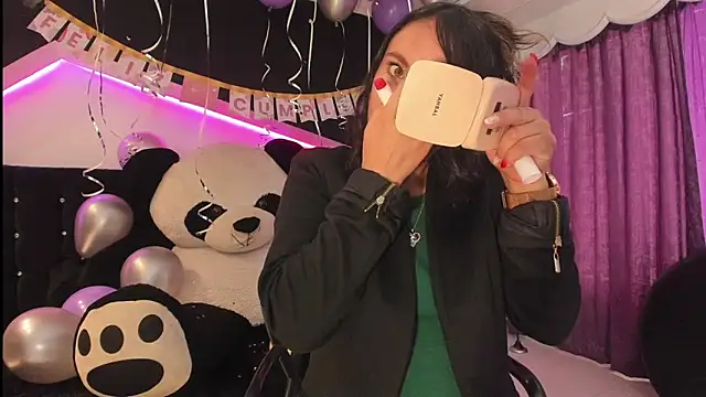 Coral Gibson online show from March 31, 1:02 pm