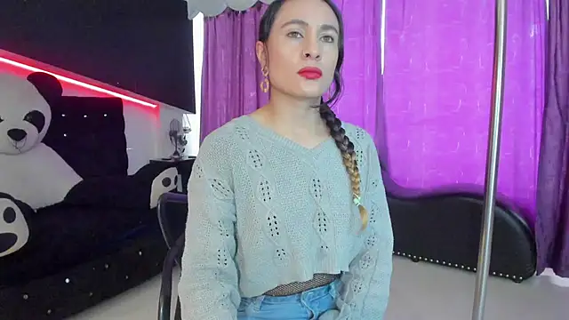 Coral Gibson online show from September 17, 1:24 pm