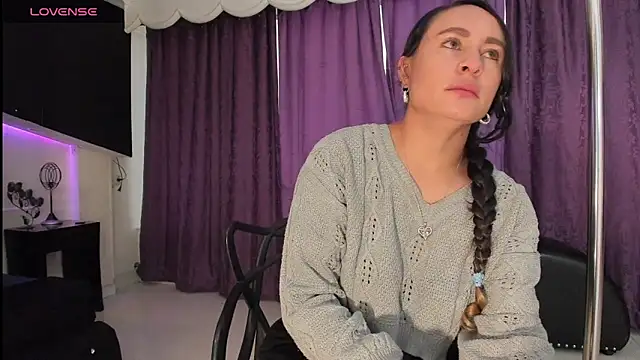 Coral Gibson online show from April 15, 12:21 pm