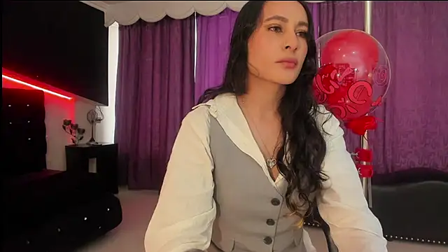 Coral Gibson online show from February 14, 1:11 pm