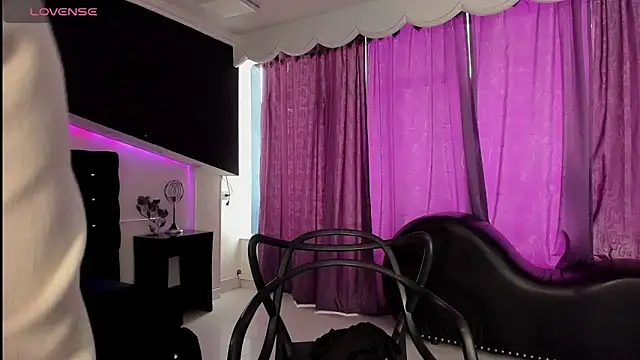 Coral Gibson online show from April 18, 12:40 pm