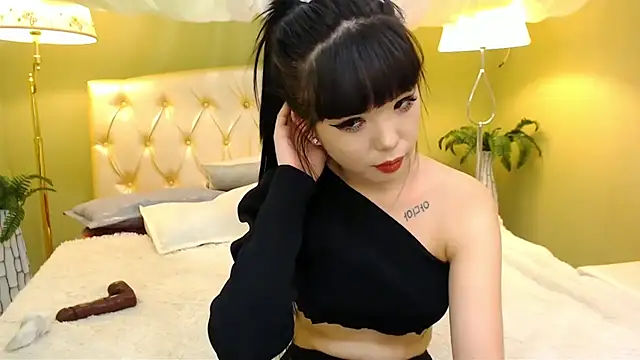 lilzannye online show from October 15, 7:44 pm