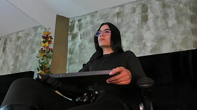 Snapshot of Ellaochoa chatting on March 20, 11:27 am Ellaochoa online show from March 20, 11:27 am