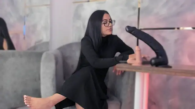 Ellaochoa online show from November 29, 11:32 am