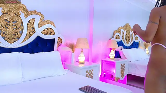 Snapshot of AshleyFerri chatting on December 15, 11:16 am AshleyFerri online show from December 15, 11:16 am