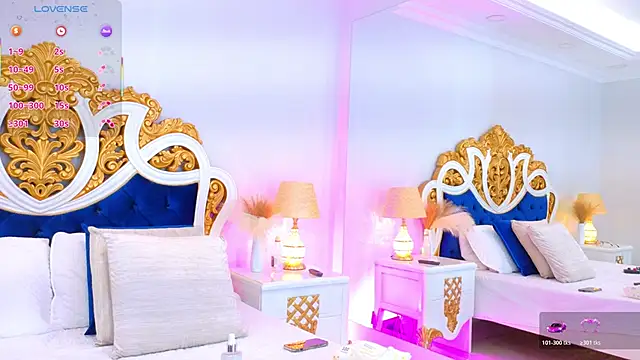 Snapshot of AshleyFerri chatting on November 25, 11:10 am AshleyFerri online show from November 25, 11:10 am