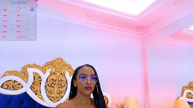 Snapshot of AshleyFerri chatting on October 31, 11:29 am AshleyFerri online show from October 31, 11:29 am