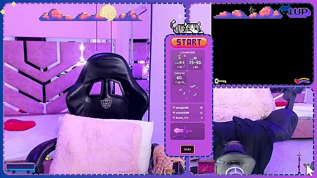 Snapshot of EvaHale_ chatting on January 8, 12:49 am EvaHale online show from January 8, 12:49 am