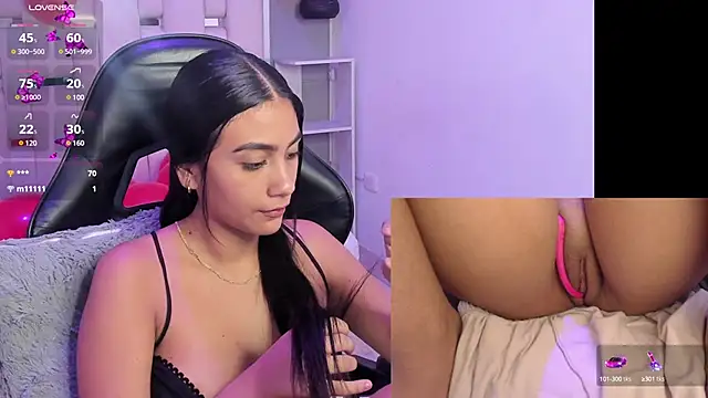 Snapshot of EvaHale_ chatting on February 14, 12:19 am EvaHale online show from February 14, 12:19 am