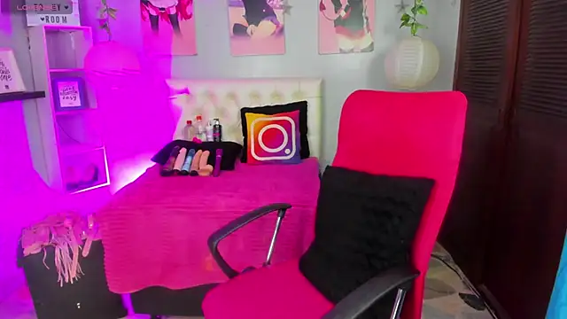  Pamela ebony online show from November 14, 7:50 pm