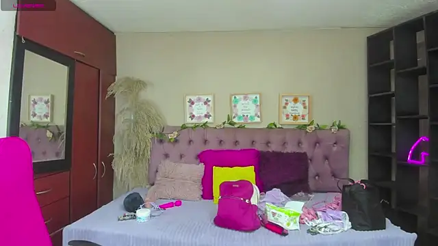  Pamela ebony online show from December 4, 1:10 pm