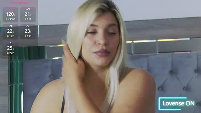 Lorehottie online show from May 6, 7:56 am