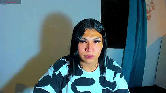 miavalentinaaa online show from November 21, 12:20 am