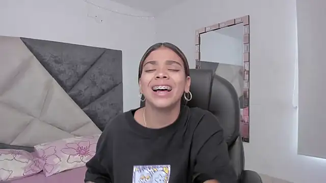 GiaFu online show from April 5, 6:14 pm