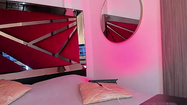 GiaFu online show from December 2, 5:14 pm