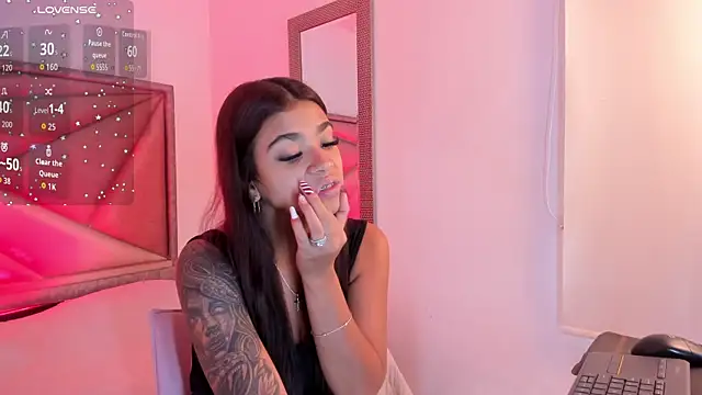 GiaFu online show from December 14, 6:13 pm