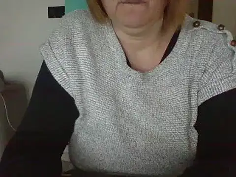 Snapshot of Sandcoq chatting on January 9, 2:18 pm Sandcoq online show from January 9, 2:18 pm