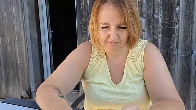 Snapshot of Sandcoq chatting on June 15, 8:36 am Sandcoq online show from June 15, 8:36 am