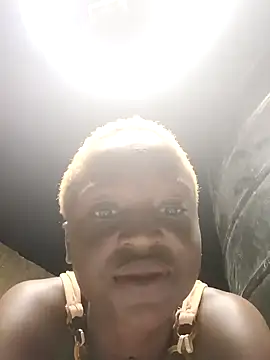 Snapshot of Crazybitchtheanalgoddess4 chatting on December 19, 3:29 am Crazybitchtheanalgoddess4 online show from December 19, 3:29 am