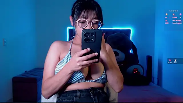 Snapshot of SMIILING_PRINCESS chatting on January 10, 6:20 am SMIILING PRINCESS online show from January 10, 6:20 am