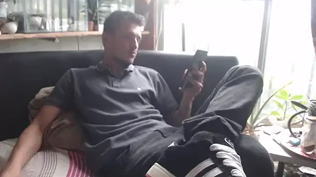 roystonee01 online show from March 12, 5:28 pm