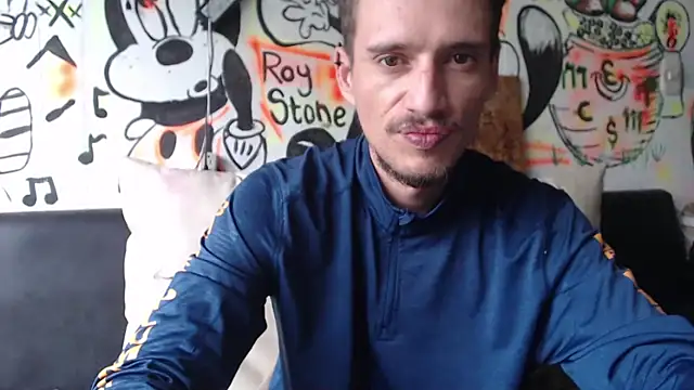 roystonee01 online show from October 13, 11:56 am