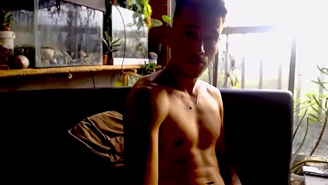 roystonee01 online show from January 9, 10:06 pm