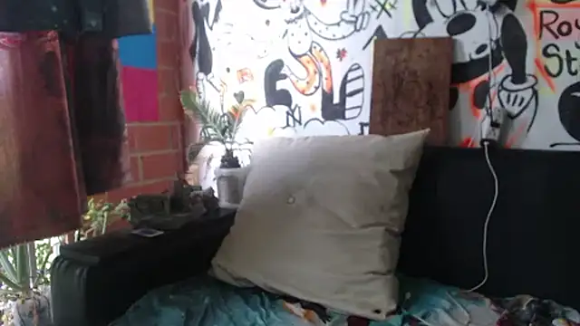 roystonee01 online show from November 9, 1:26 pm