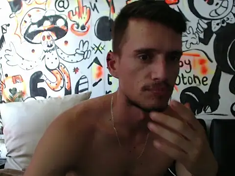 roystonee01 online show from September 22, 5:30 pm