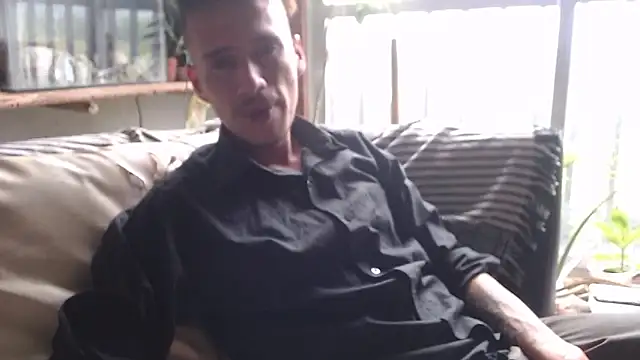 roystonee01 online show from February 23, 5:57 pm