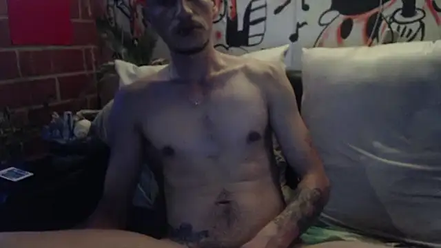 roystonee01 online show from October 30, 11:01 pm