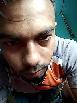 Snapshot of arafat_mia chatting on October 7, 10:44 pm arafat mia online show from October 7, 10:44 pm