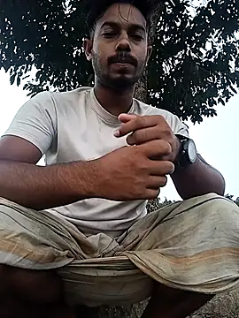 Snapshot of arafat_mia chatting on October 31, 12:18 am arafat mia online show from October 31, 12:18 am