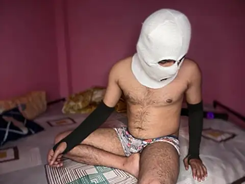 saviverma2024 online show from February 19, 5:54 pm