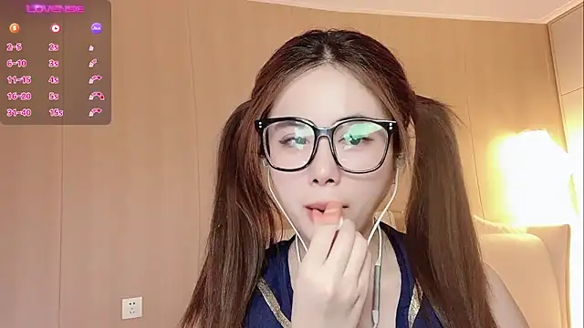 Snapshot of jiaozi-kiss chatting on February 7, 6:03 am jiaozi-kiss online show from February 7, 6:03 am
