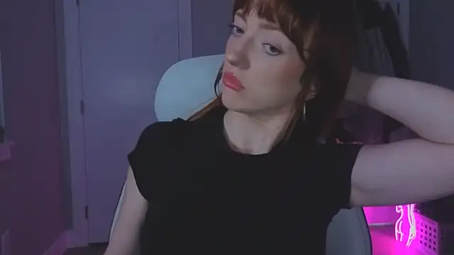 foxxyyyred online show from January 11, 2:40 am