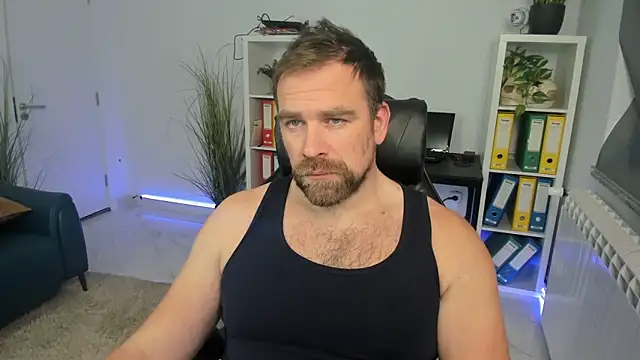 John-E-Dough online show from December 5, 10:14 am