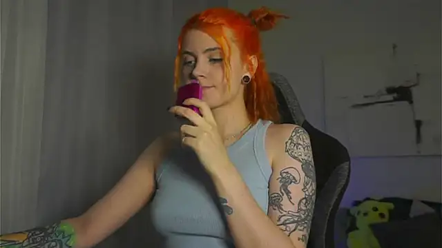 Snapshot of HarpyWitch chatting on September 17, 7:27 pm HarpyWitch online show from September 17, 7:27 pm