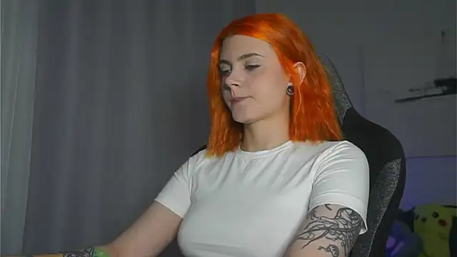 Snapshot of HarpyWitch chatting on September 18, 7:50 pm HarpyWitch online show from September 18, 7:50 pm