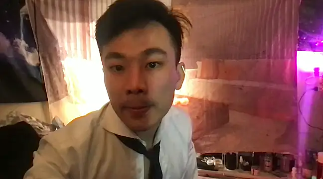 ex199212 online show from March 18, 3:33 pm