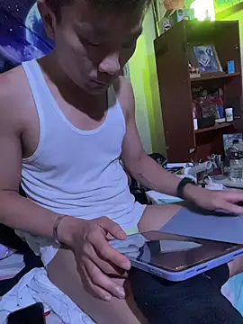 ex199212 online show from July 23, 6:26 pm