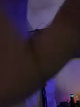 ex199212 online show from June 6, 3:06 pm
