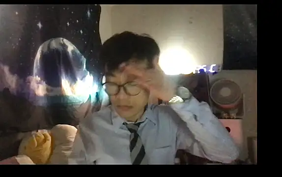 ex199212 online show from February 15, 11:17 am