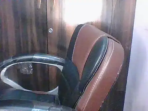 Snapshot of santurmom chatting on February 6, 7:21 pm santurmom online show from February 6, 7:21 pm