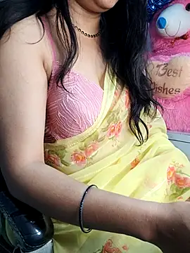 Snapshot of santurmom chatting on December 4, 6:29 pm santurmom online show from December 4, 6:29 pm