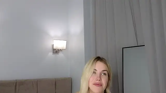 Snapshot of magnificent_angel chatting on March 9, 10:52 pm magnificent angel online show from March 9, 10:52 pm