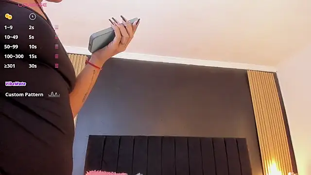 sweetsofia18 online show from December 4, 10:53 pm