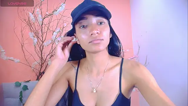 Charlotte Love10 online show from November 1, 12:10 pm