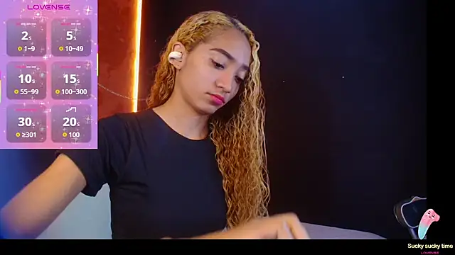 Snapshot of Charlotte_Love10 chatting on September 17, 11:45 am Charlotte Love10 online show from September 17, 11:45 am